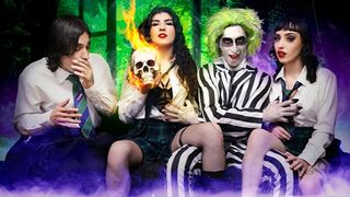 Beetlejuice xxx parody: Aryana Starr seduces her young tail at the hellish party
