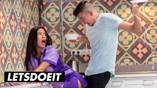 Sexy maid Jade Presley sucks giant cocks