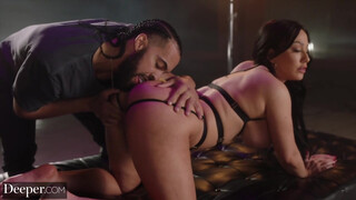 Deeper - Jennifer White likes kinky sex