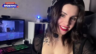 Russian Busty Babe Toys Pussy Anal Dildo Masturbation