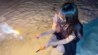 Forró amatőr dugás a strandfürdőben - vad szex és végtelen testnyalás