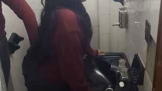 Latin tinédzser diáklány vad fürdőszobai szexe iskola előtt