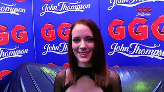 Viktória Goo vörös casting lánya hatalmas mellekkel durván megbaszva